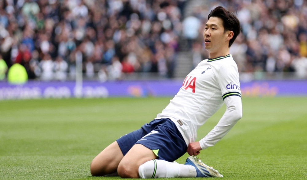 Son Heung-min đã trở thành cầu thủ bóng đá châu Á đắt giá nhất trong lịch sử.