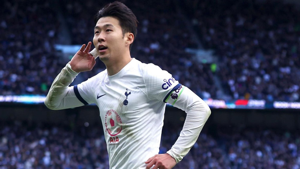 Trong mùa giải 2023–2024, Son Heung-min, được bổ nhiệm làm đội trưởng của Tottenham