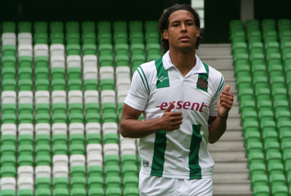 Virgil van Dijk trong màu áo Groningen